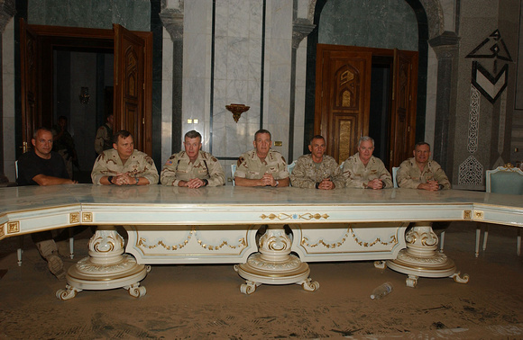 Franks tours palace of Saddam